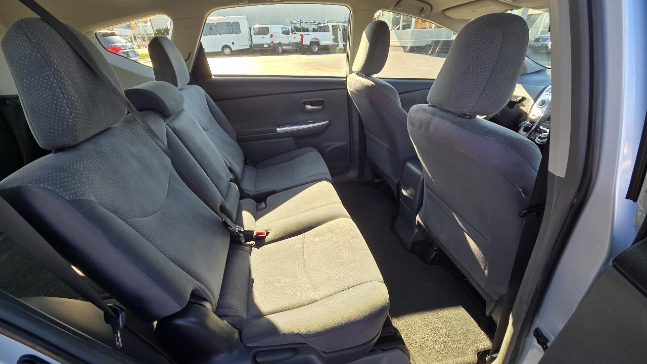 Toyota Prius V Two 2014