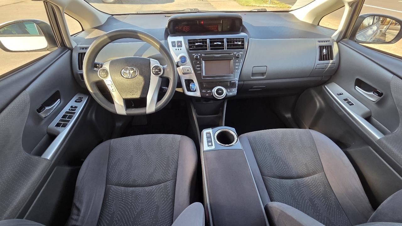 Toyota Prius V Two 2014