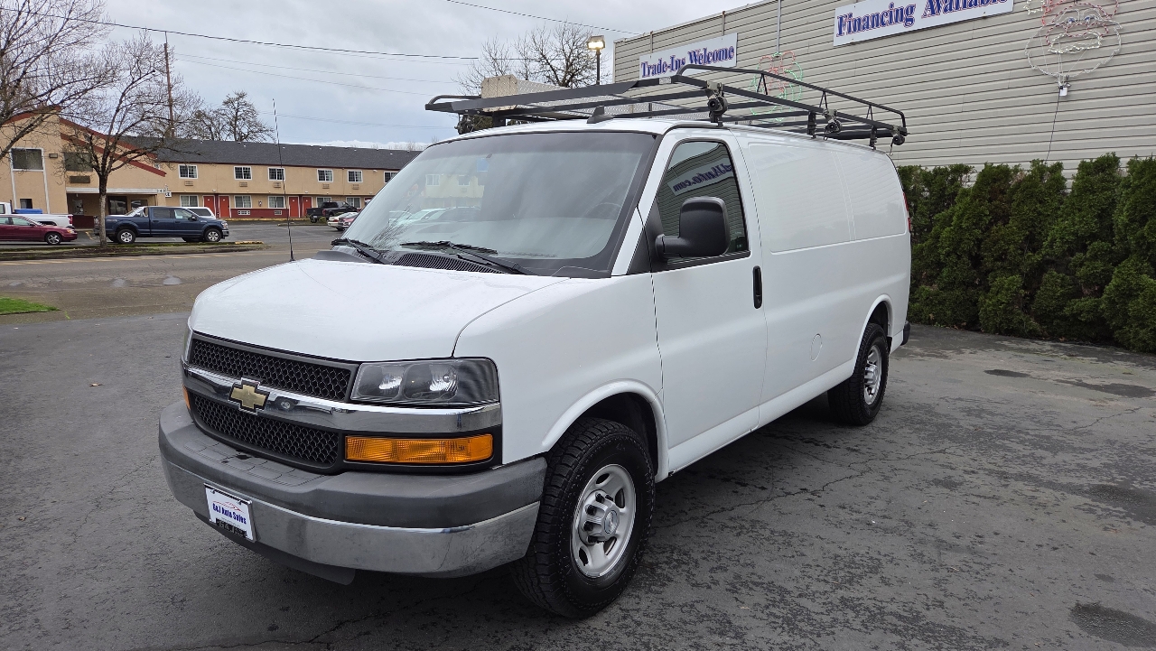 Chevrolet Express Cargo Van RWD 3500 135" 2016