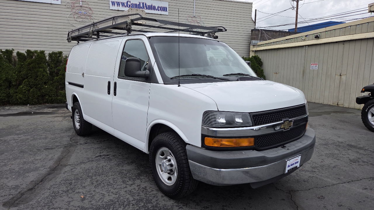 Chevrolet Express Cargo Van RWD 3500 135" 2016