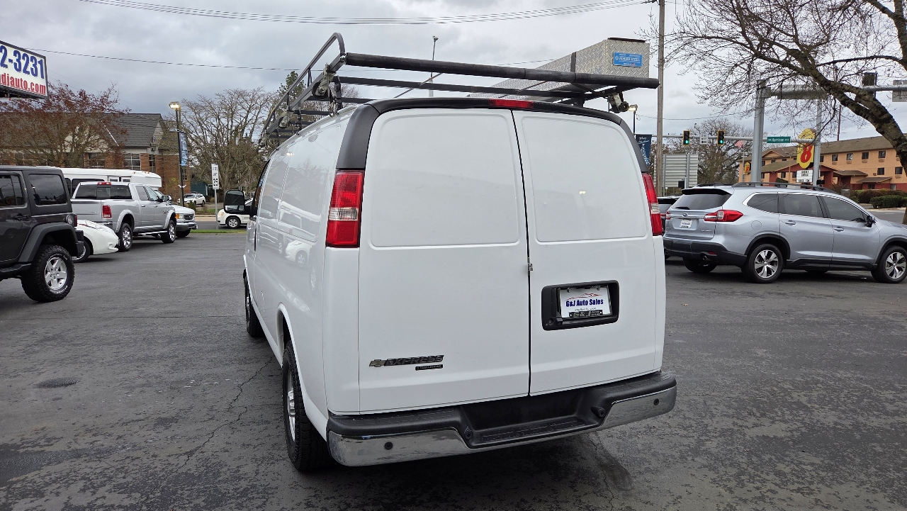 Chevrolet Express Cargo Van RWD 3500 135" 2016