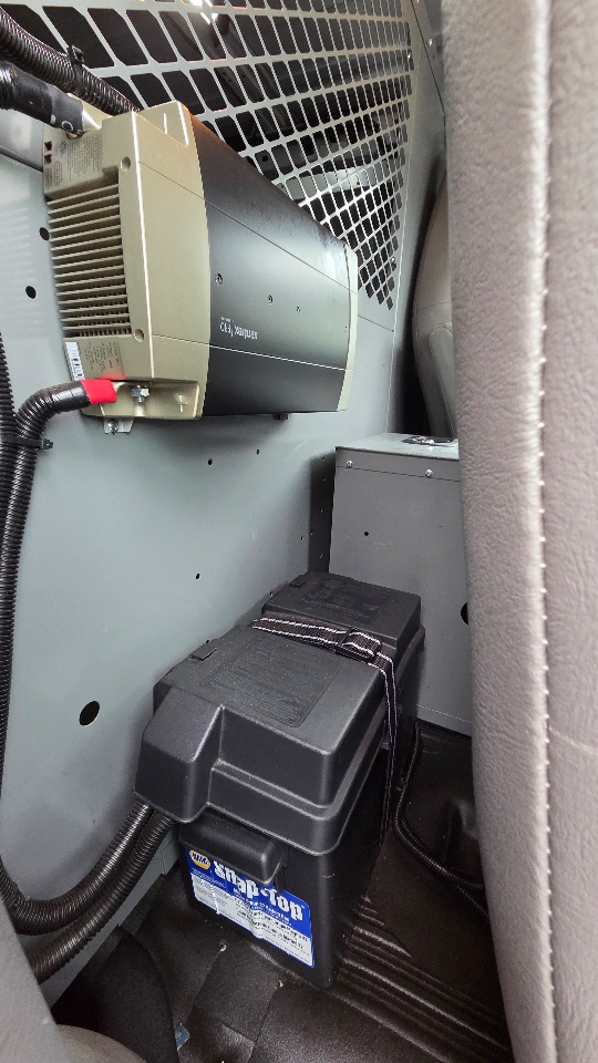 Chevrolet Express Cargo Van RWD 3500 135" 2016