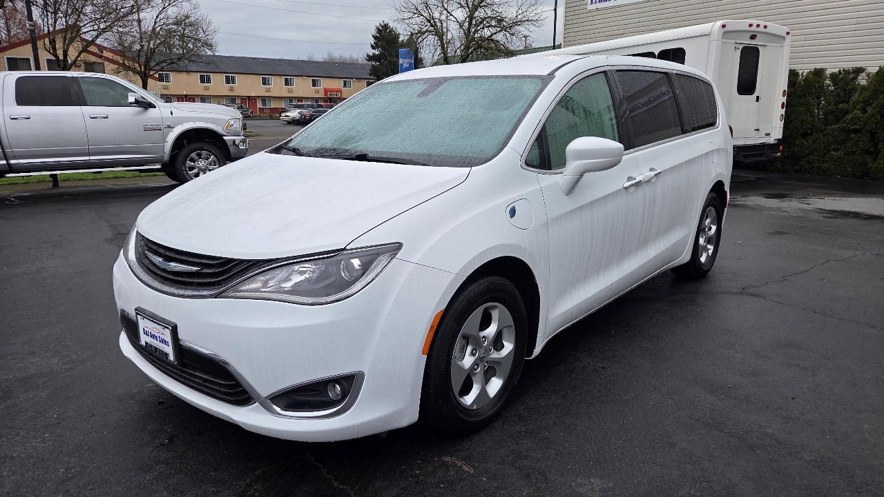 Chrysler Pacifica Hybrid Touring Plus FWD 2017