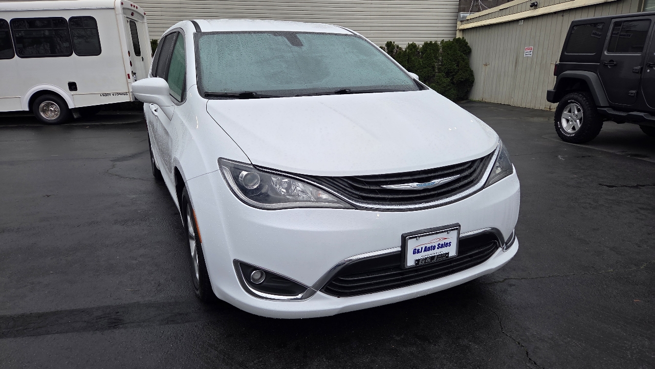Chrysler Pacifica Hybrid Touring Plus FWD 2017