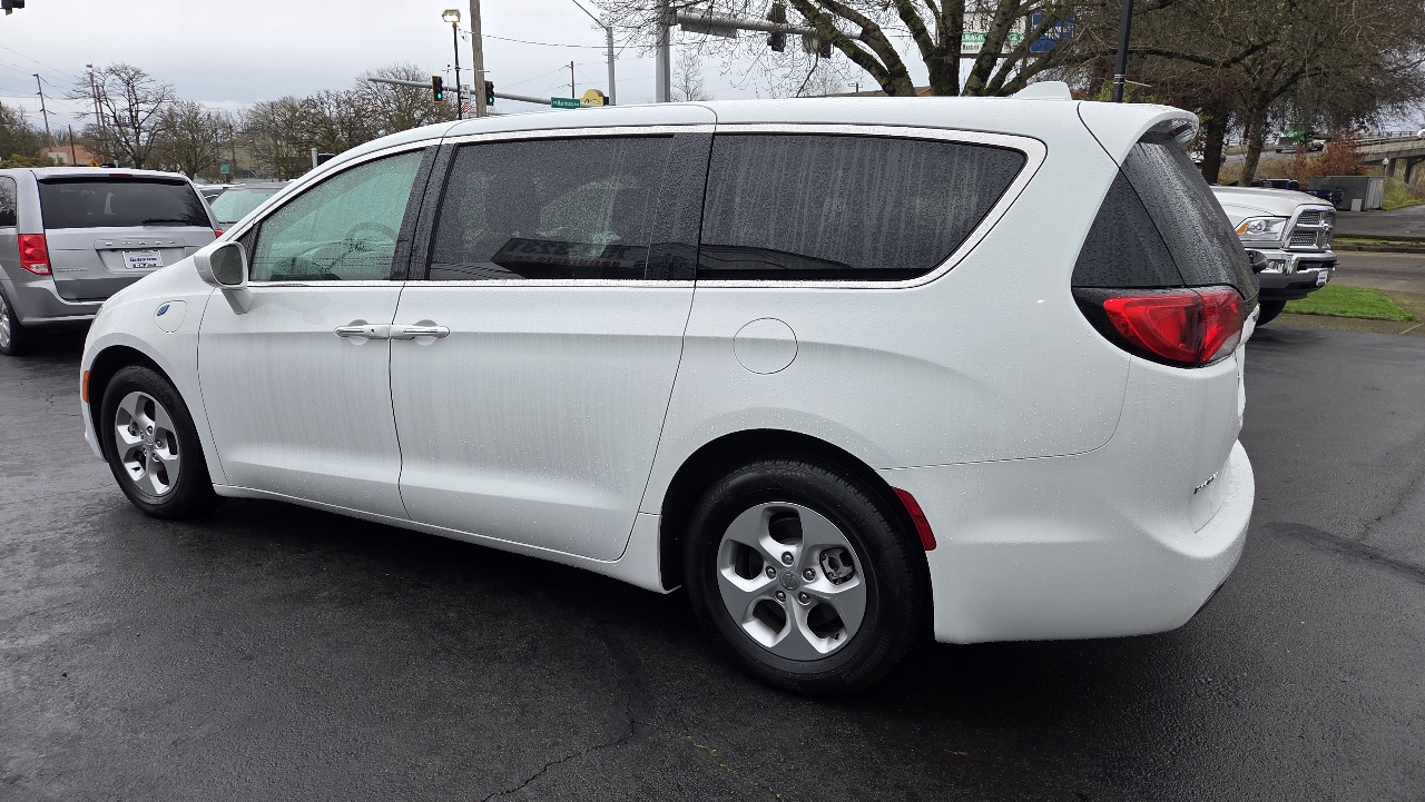 Chrysler Pacifica Hybrid Touring Plus FWD 2017