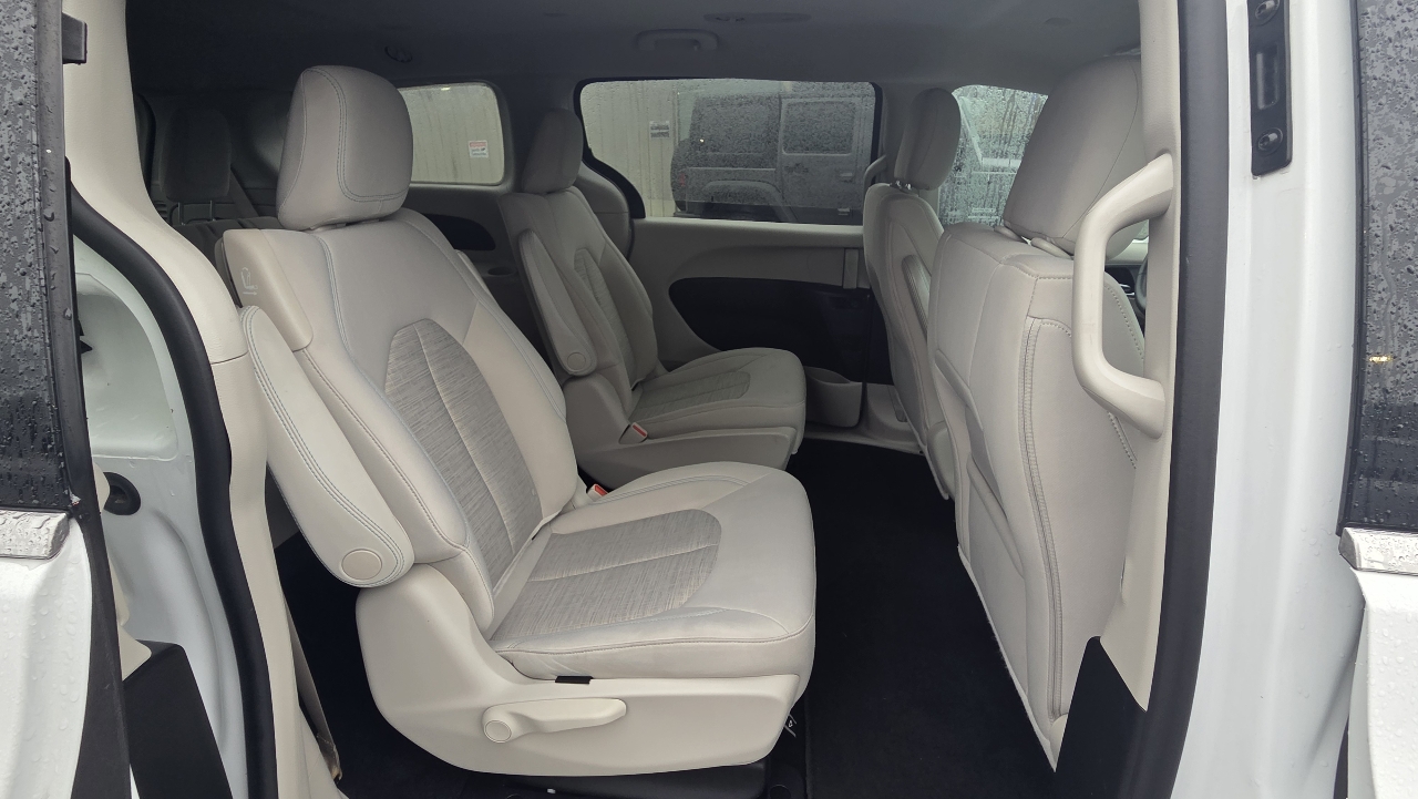 Chrysler Pacifica Hybrid Touring Plus FWD 2017