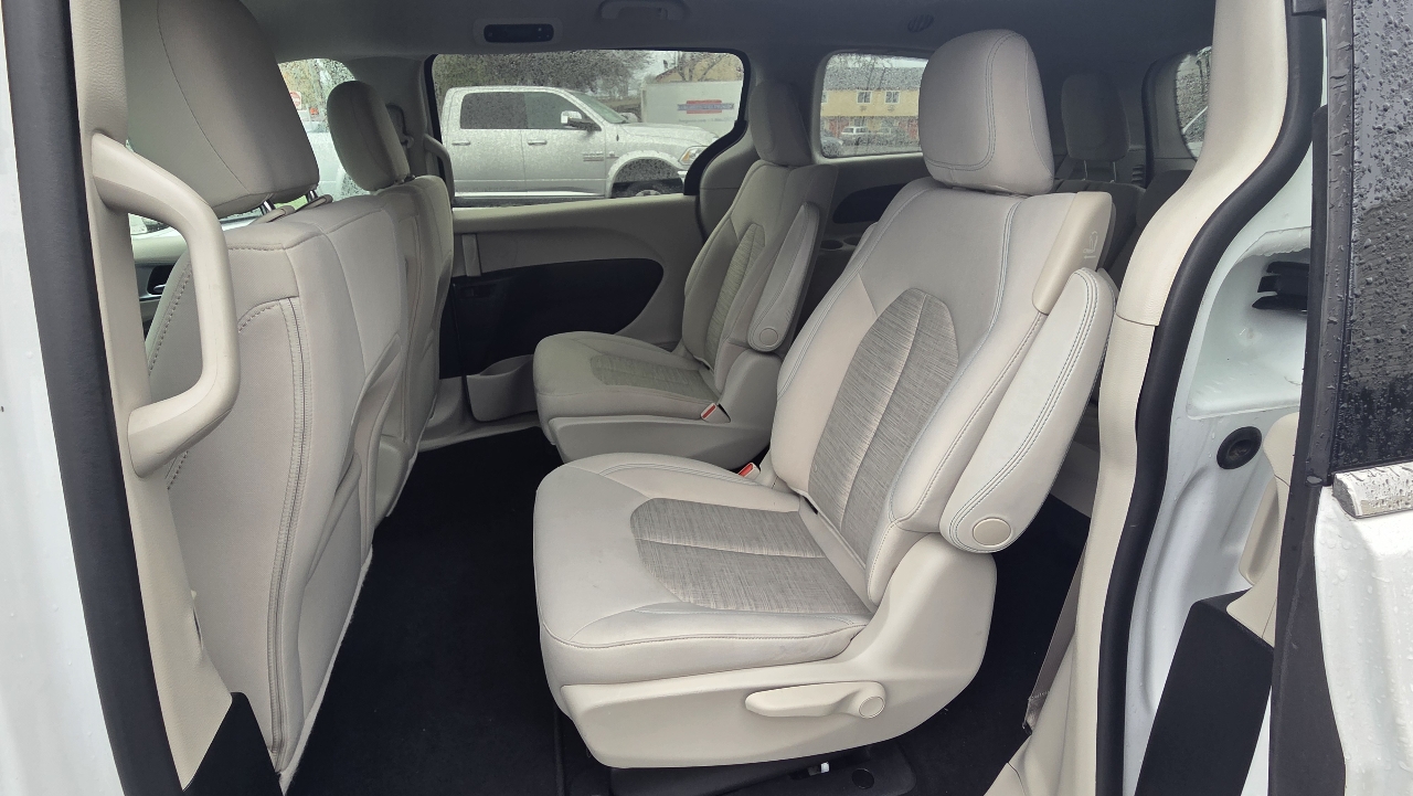 Chrysler Pacifica Hybrid Touring Plus FWD 2017