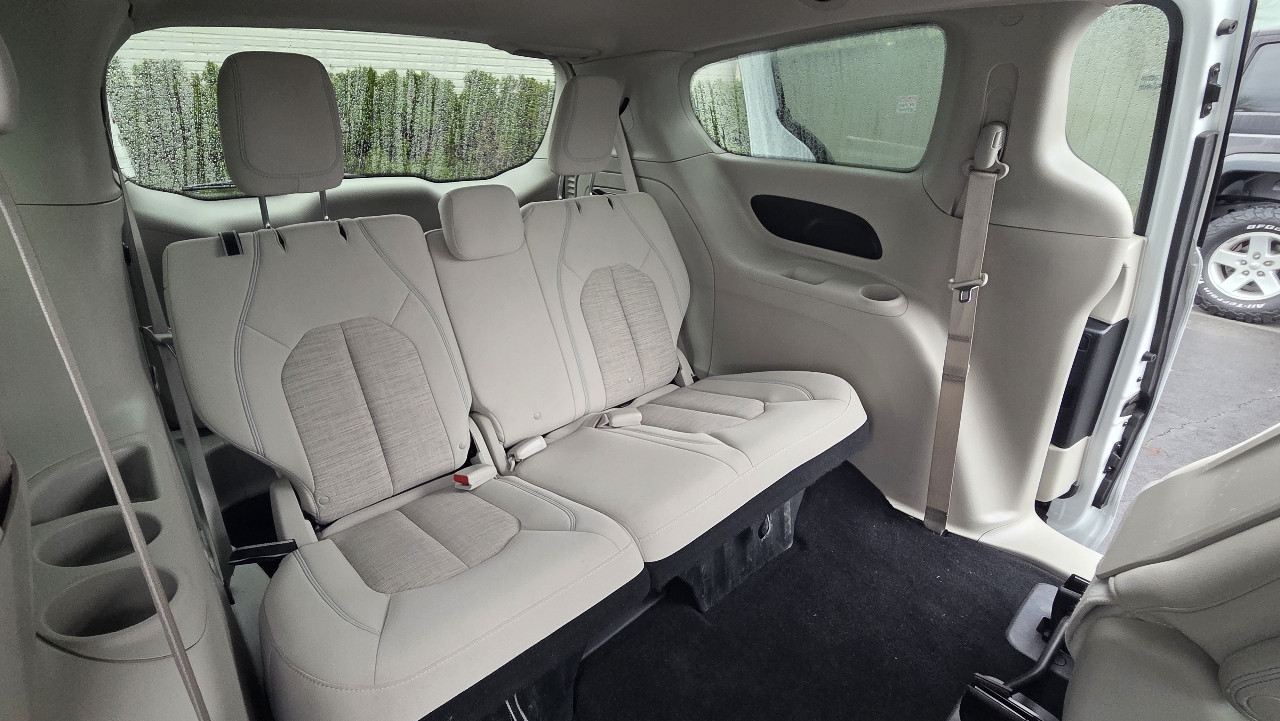 Chrysler Pacifica Hybrid Touring Plus FWD 2017