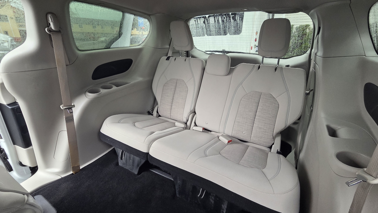 Chrysler Pacifica Hybrid Touring Plus FWD 2017