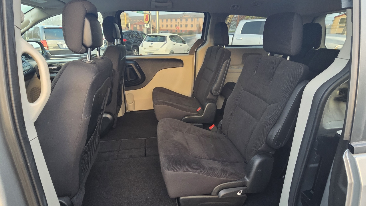 Dodge Grand Caravan SE 2017