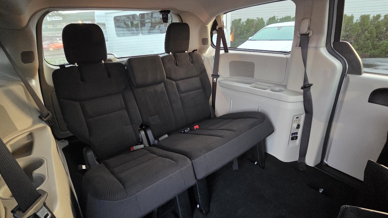 Dodge Grand Caravan SE 2017