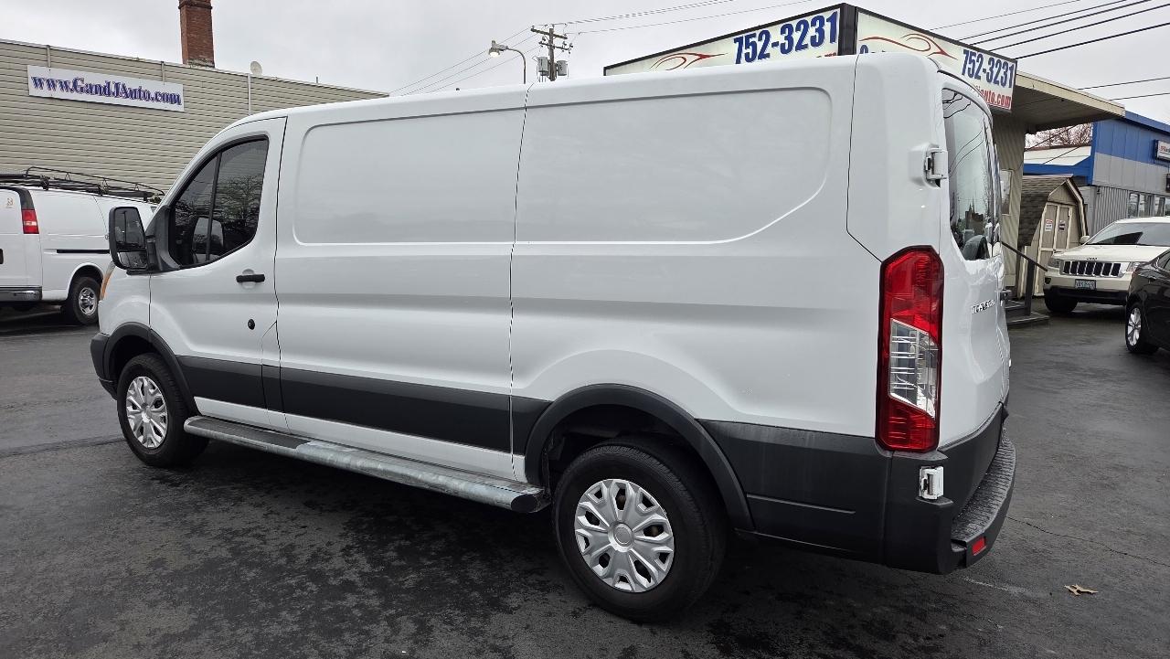 Ford Transit Van T-250 130" Low Rf 9000 GVWR Swing-Out RH Dr 2018