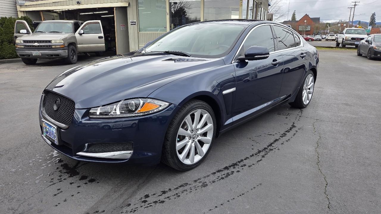 Jaguar XF  2013