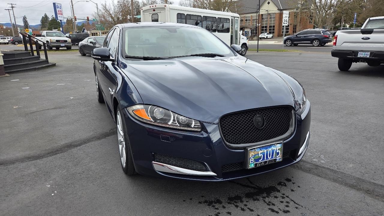 Jaguar XF  2013