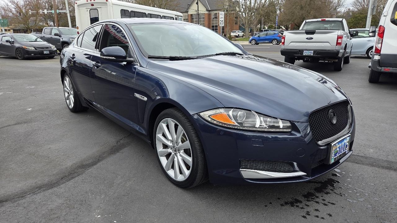Jaguar XF  2013