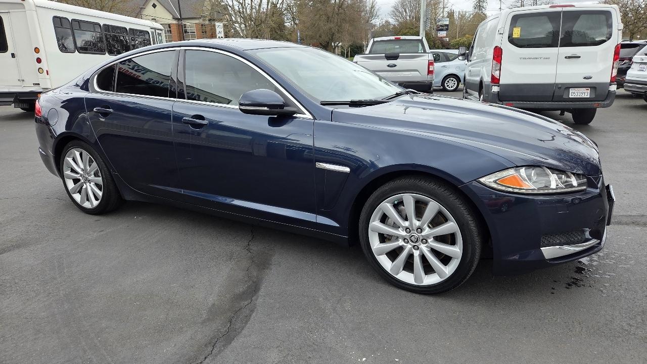 Jaguar XF  2013