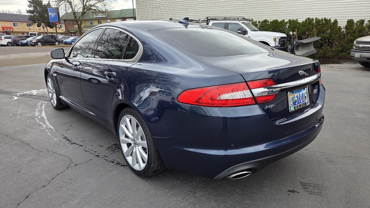 Jaguar XF  2013