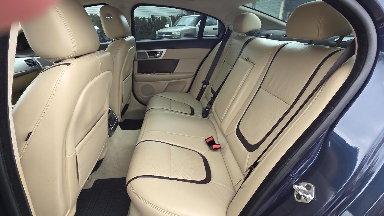 Jaguar XF  2013
