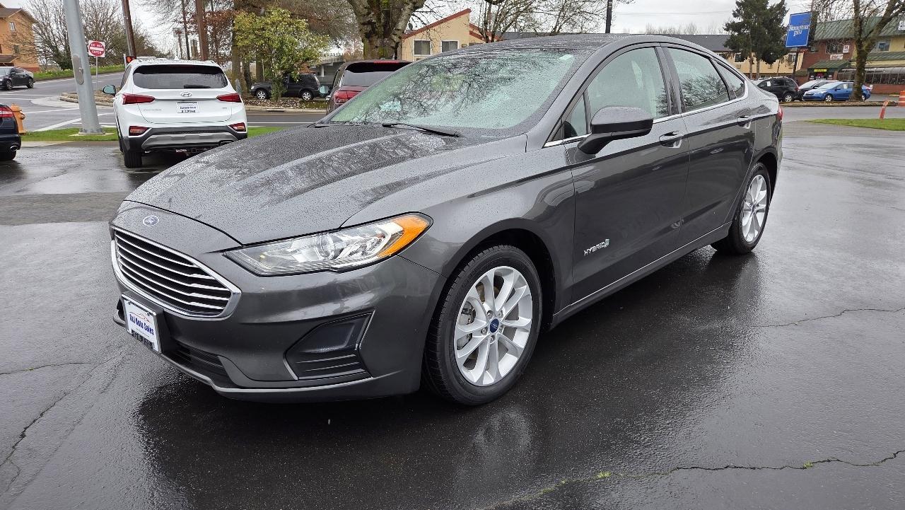 Ford Fusion Hybrid SE FWD 2019