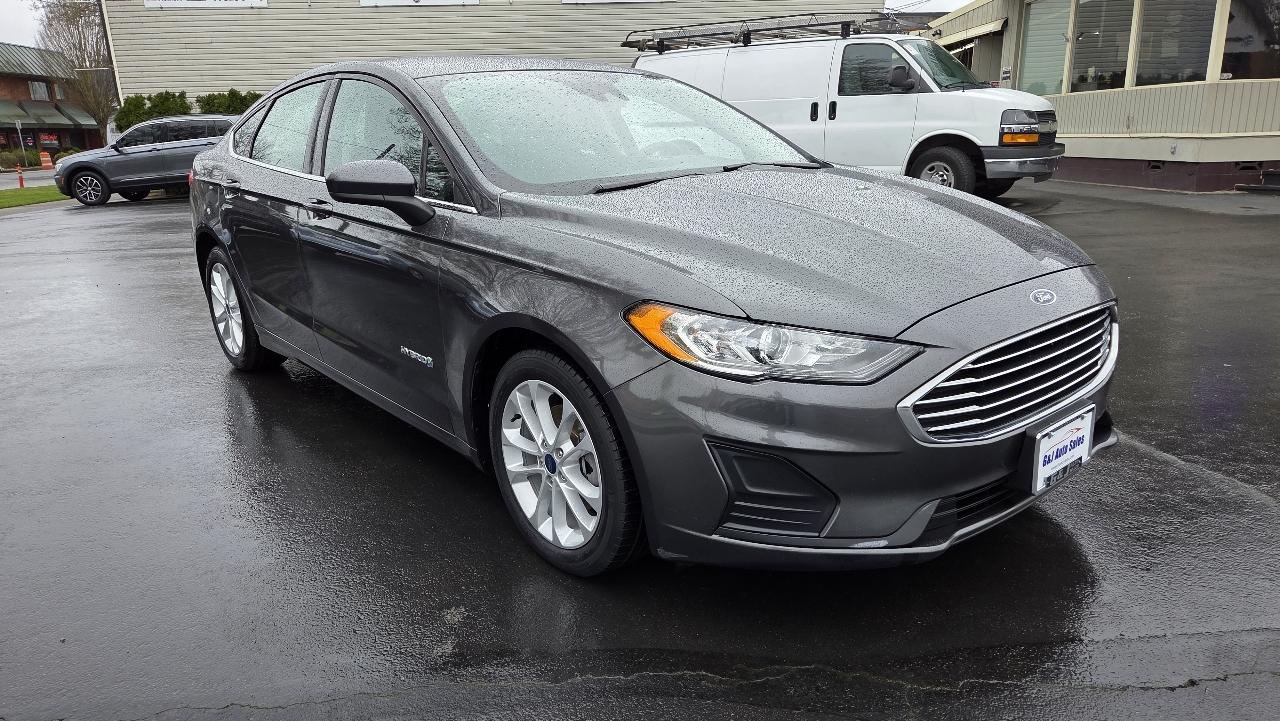 Ford Fusion Hybrid SE FWD 2019