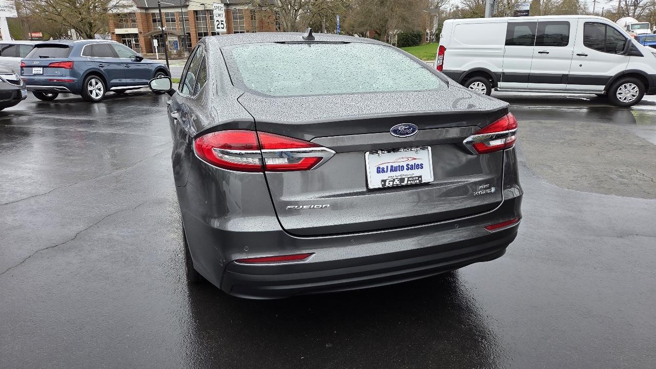 Ford Fusion Hybrid SE FWD 2019