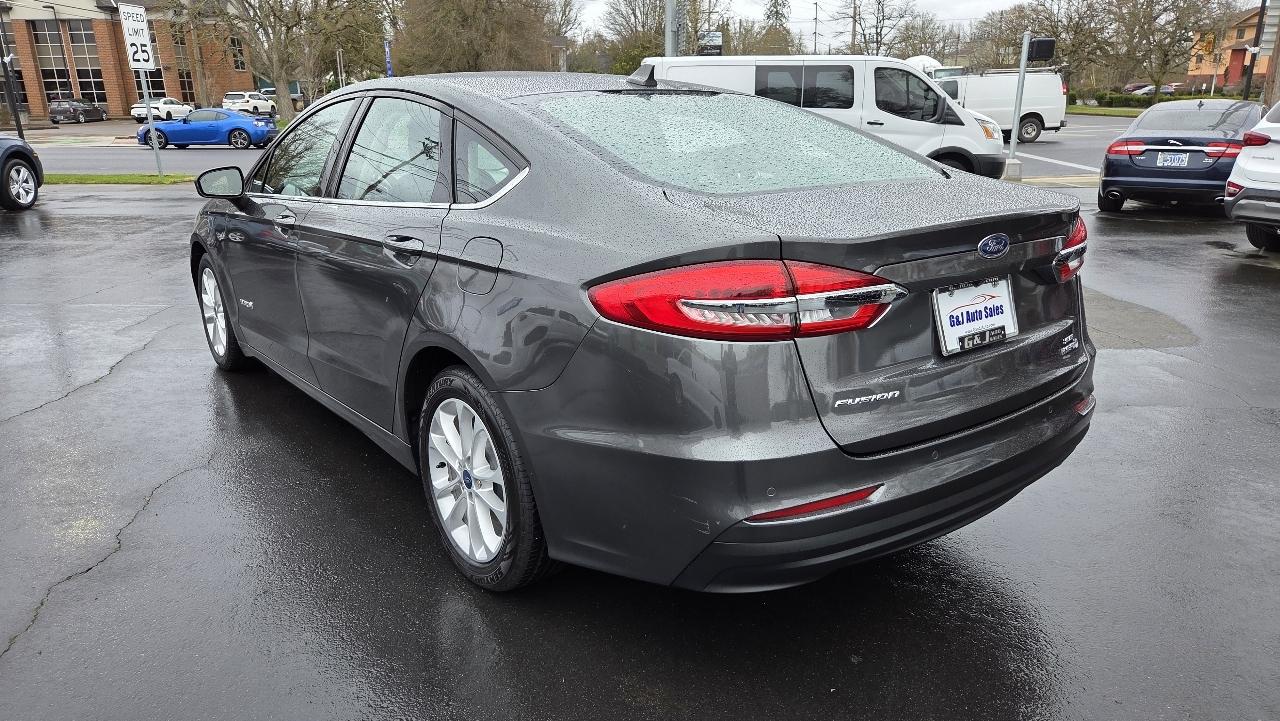 Ford Fusion Hybrid SE FWD 2019