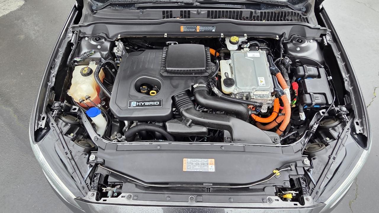 Ford Fusion Hybrid SE FWD 2019