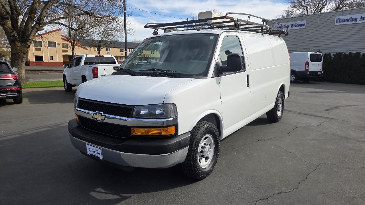 Chevrolet Express Cargo Van RWD 3500 135" 2015