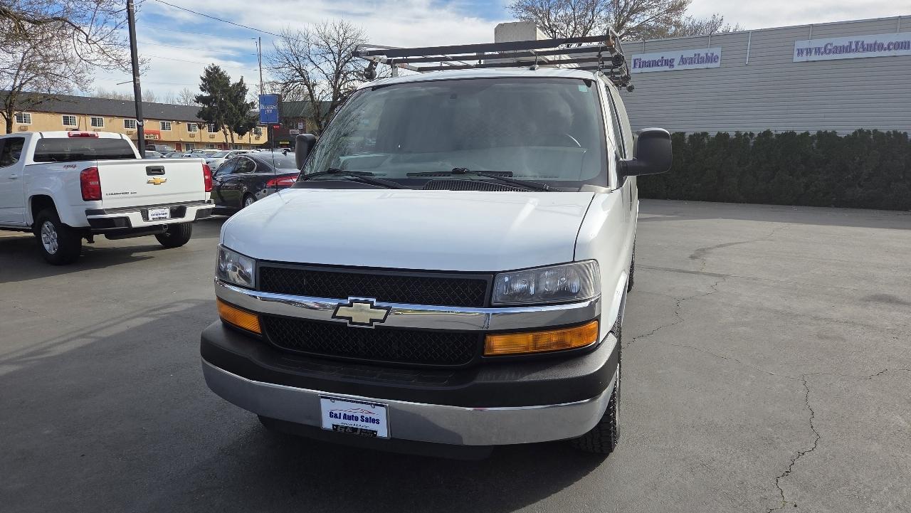 Chevrolet Express Cargo Van RWD 3500 135" 2015