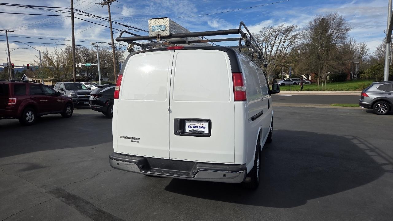 Chevrolet Express Cargo Van RWD 3500 135" 2015
