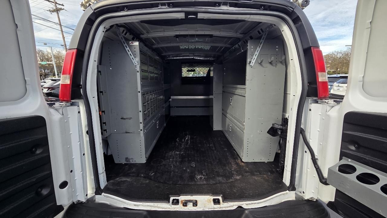 Chevrolet Express Cargo Van RWD 3500 135" 2015