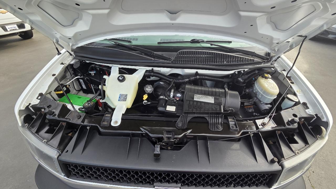 Chevrolet Express Cargo Van RWD 3500 135" 2015