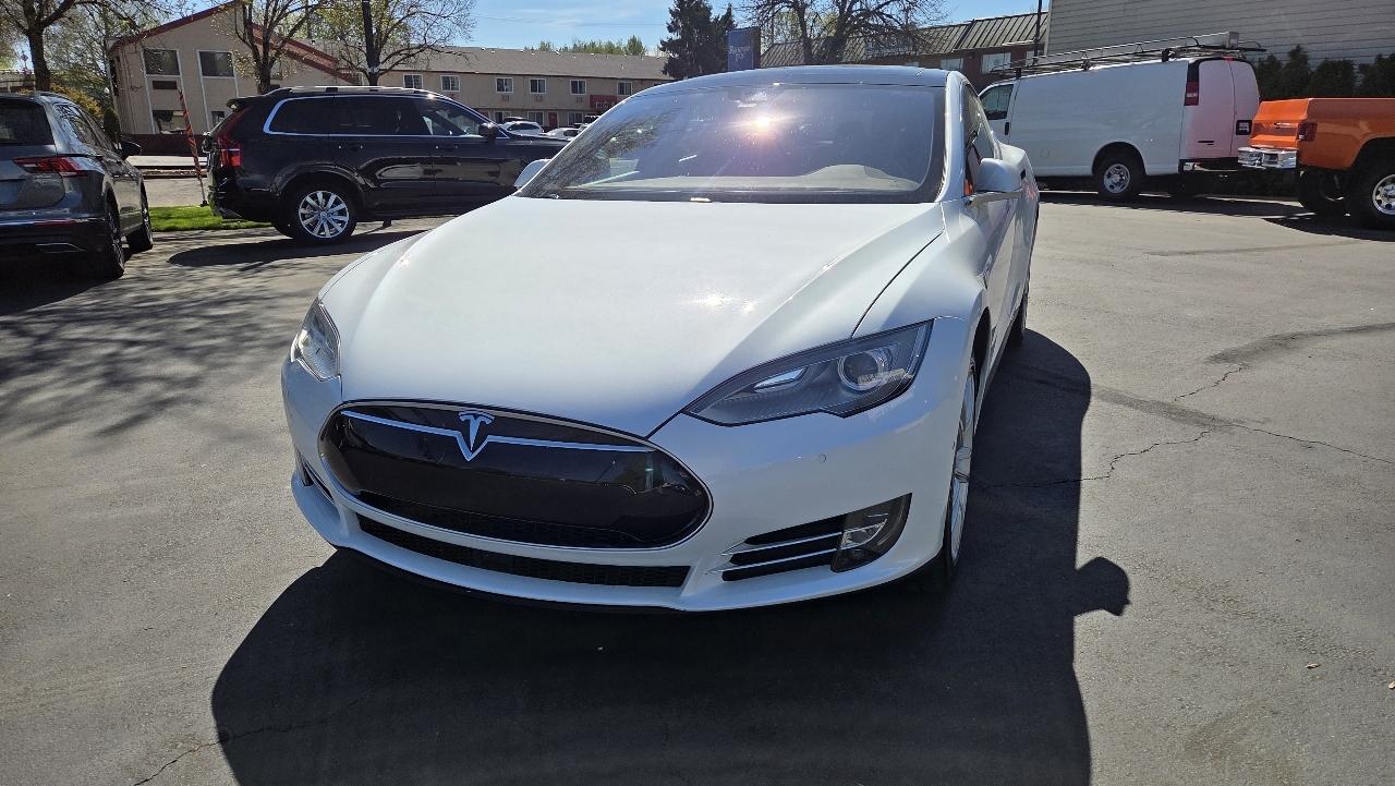 Tesla Model S  2016