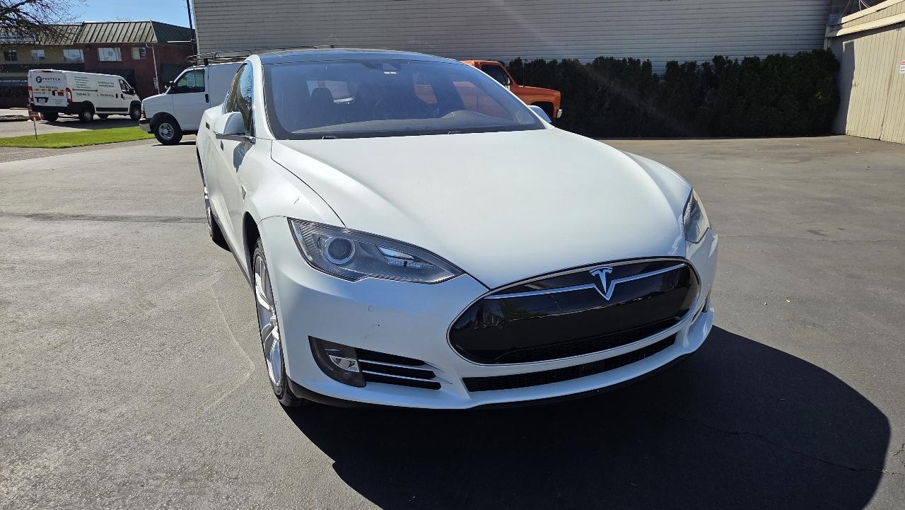 Tesla Model S  2016