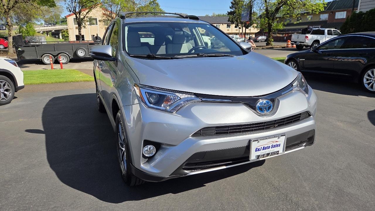 Toyota RAV4 Hybrid XLE AWD 2017