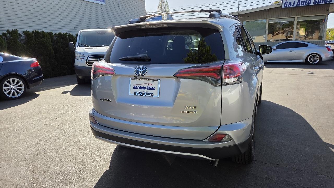 Toyota RAV4 Hybrid XLE AWD 2017
