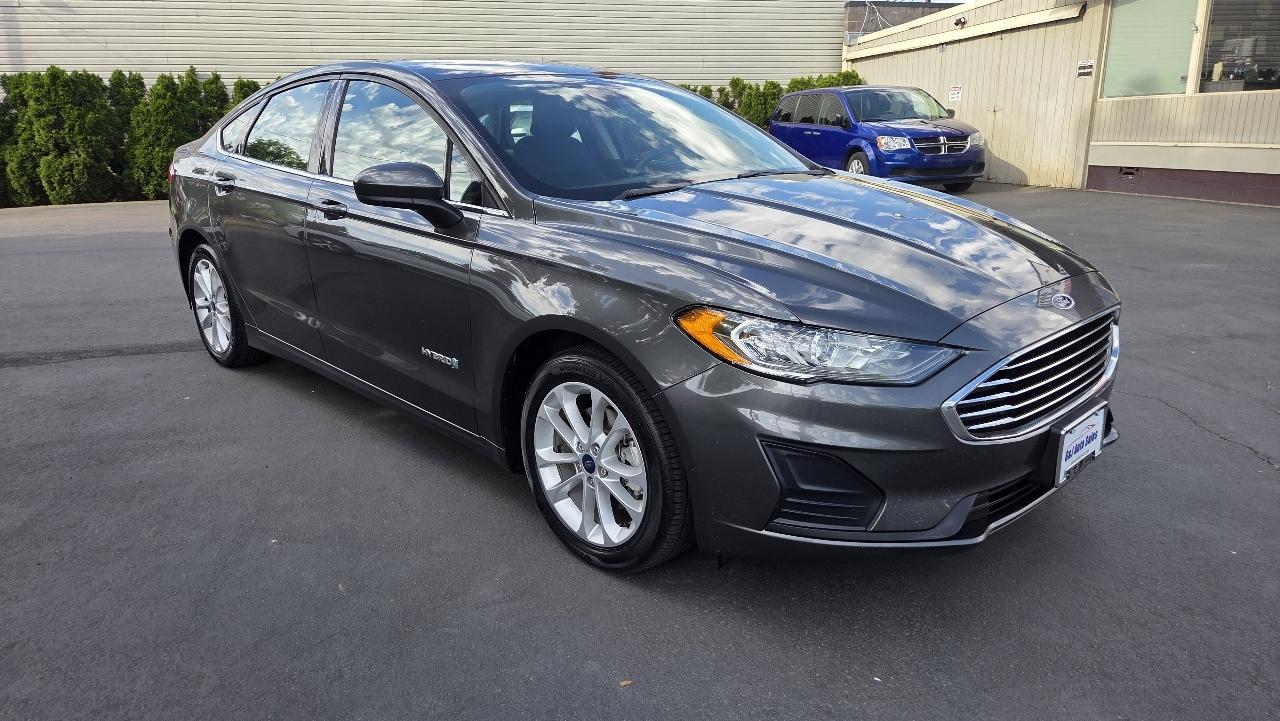 Ford Fusion Hybrid SE FWD 2019
