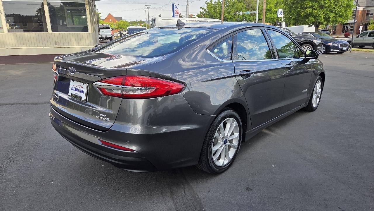 Ford Fusion Hybrid SE FWD 2019