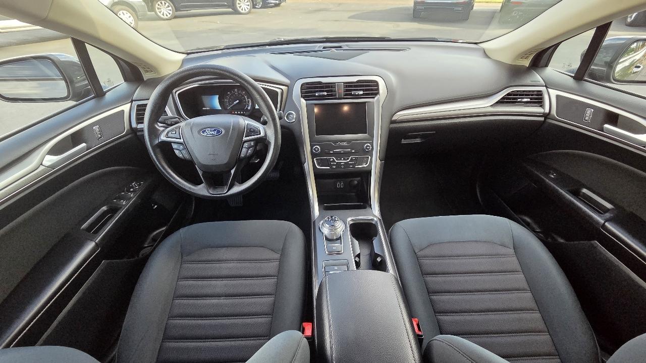 Ford Fusion Hybrid SE FWD 2019