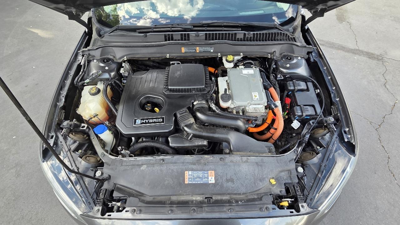 Ford Fusion Hybrid SE FWD 2019