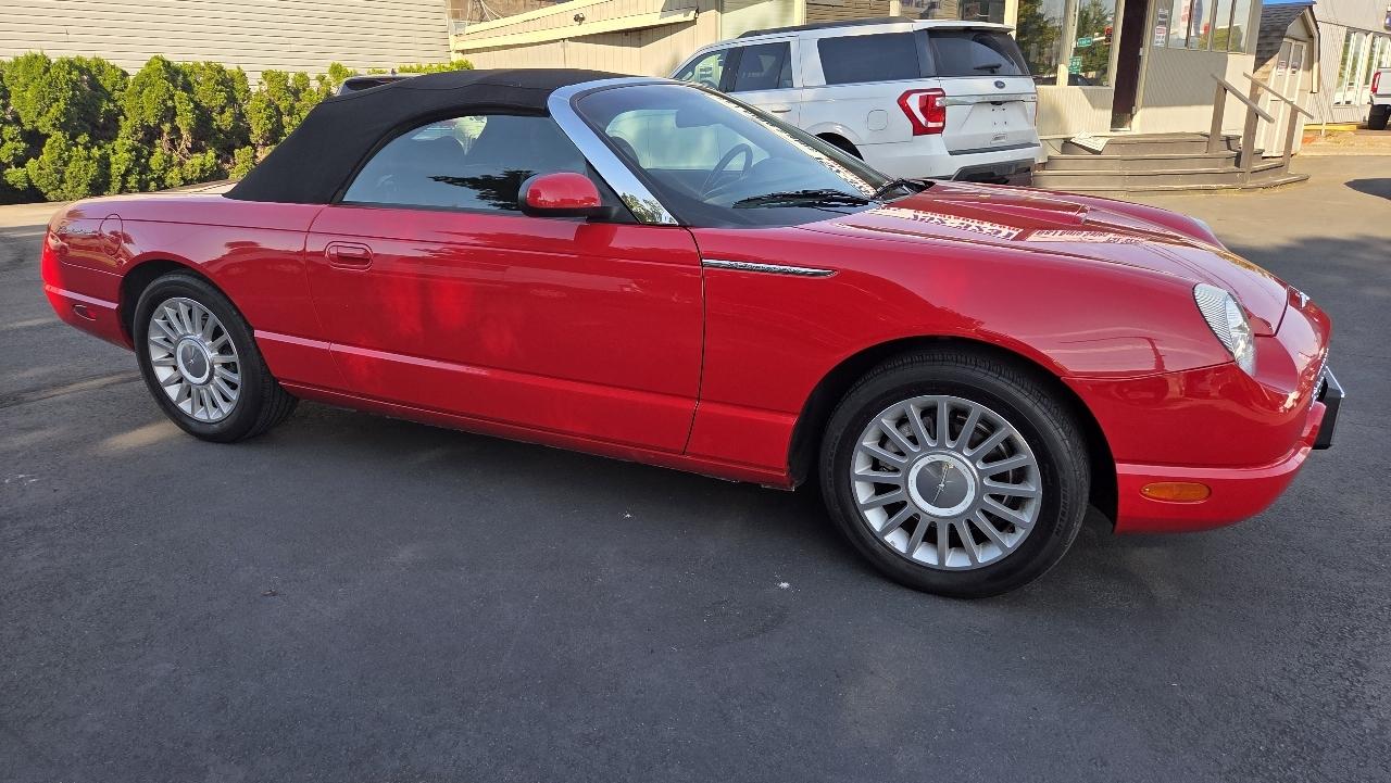 Ford Thunderbird  2005