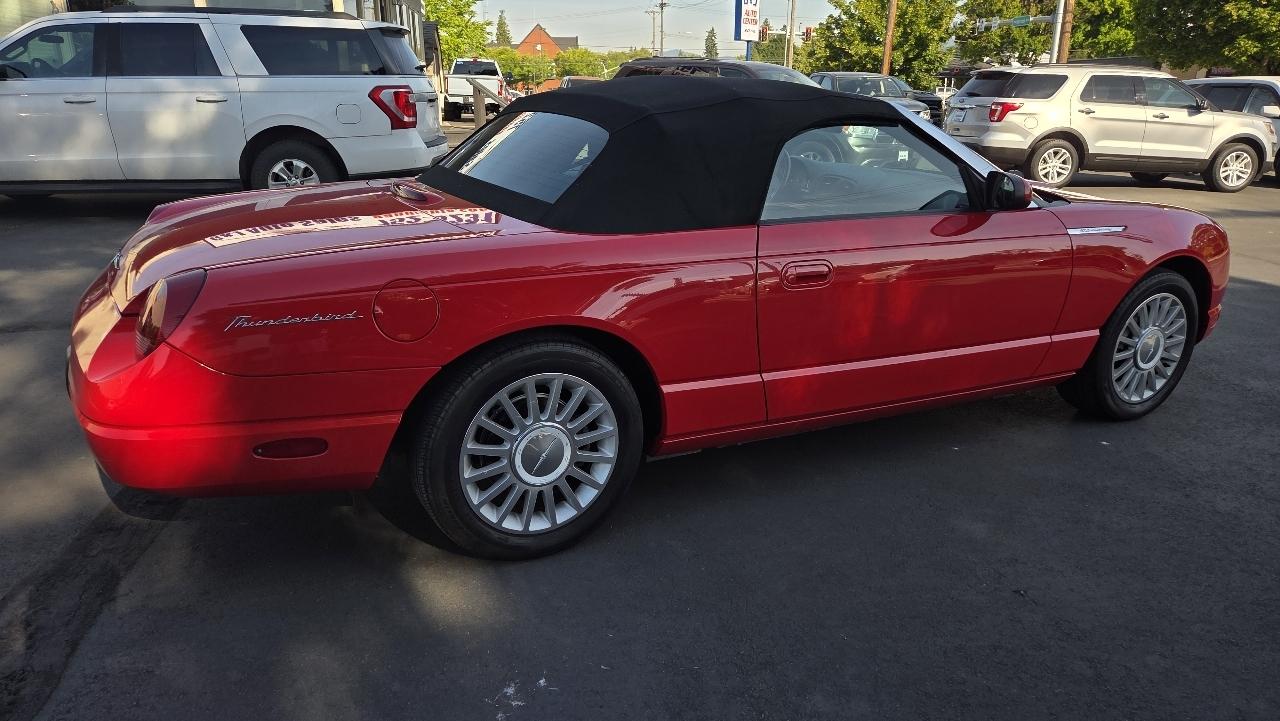 Ford Thunderbird  2005