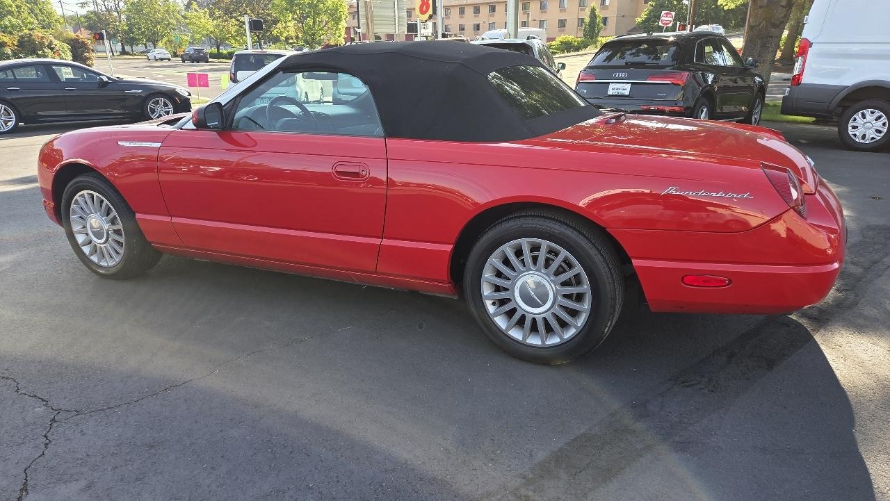 Ford Thunderbird  2005