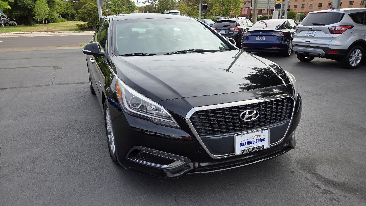 Hyundai Sonata Hybrid SE 2016