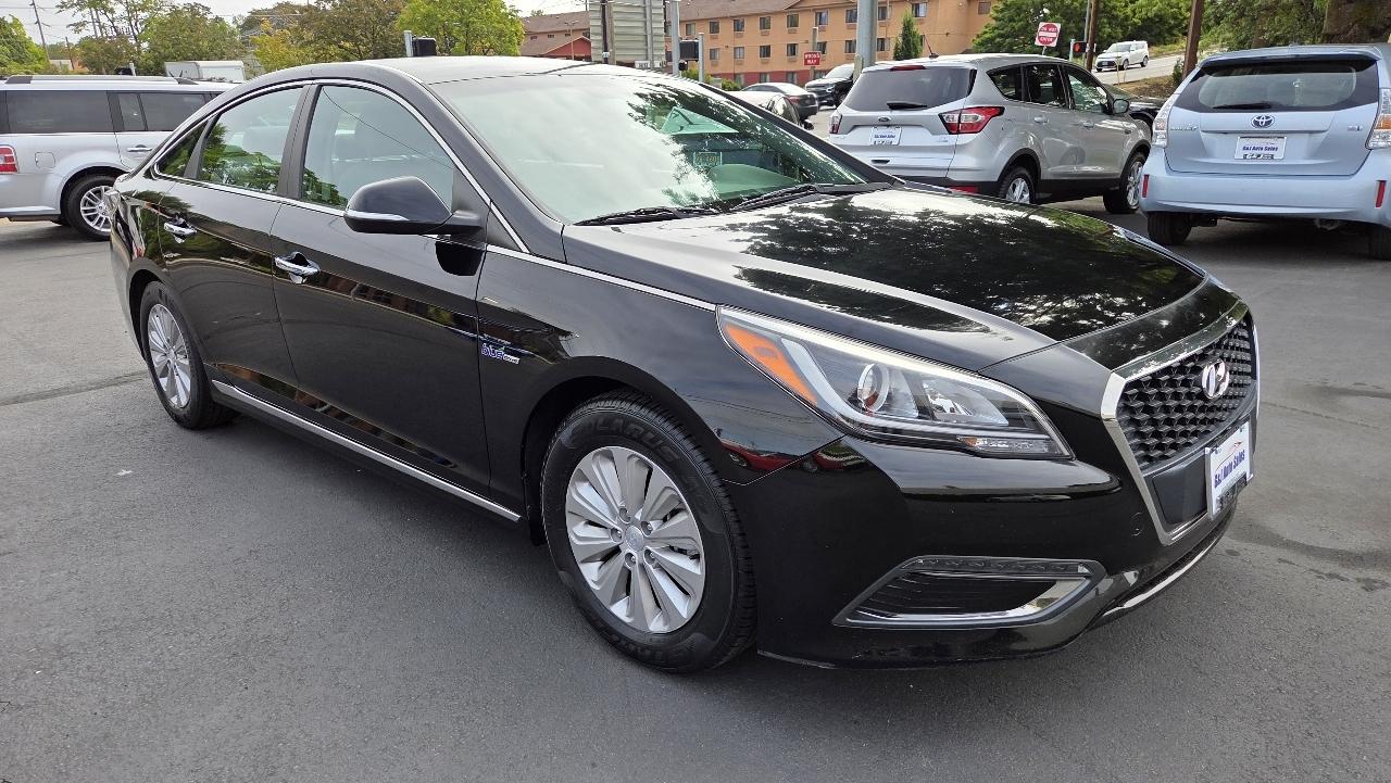 Hyundai Sonata Hybrid SE 2016