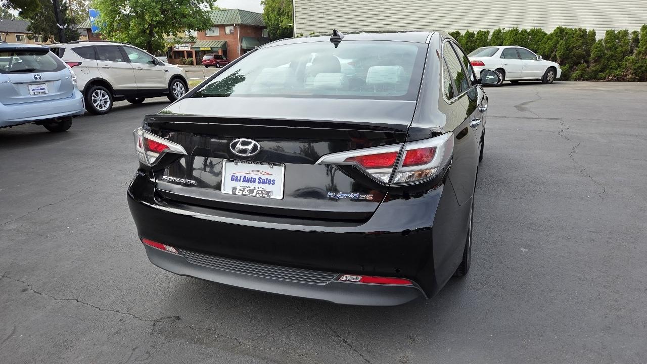 Hyundai Sonata Hybrid SE 2016