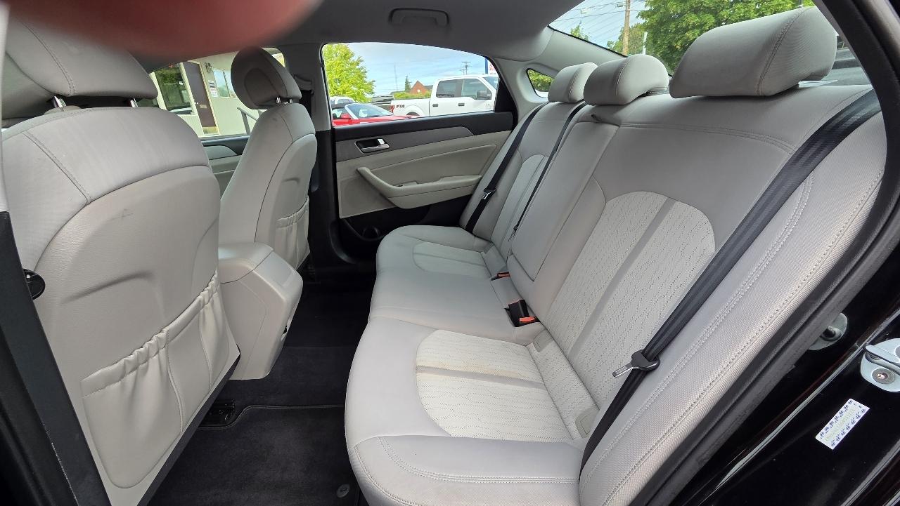 Hyundai Sonata Hybrid SE 2016