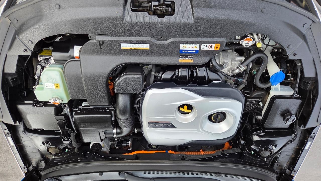 Hyundai Sonata Hybrid SE 2016