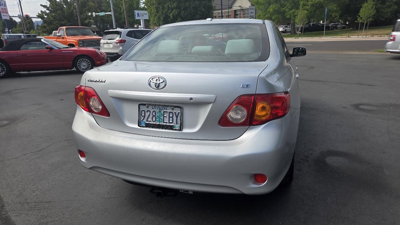 Toyota Corolla LE 2009