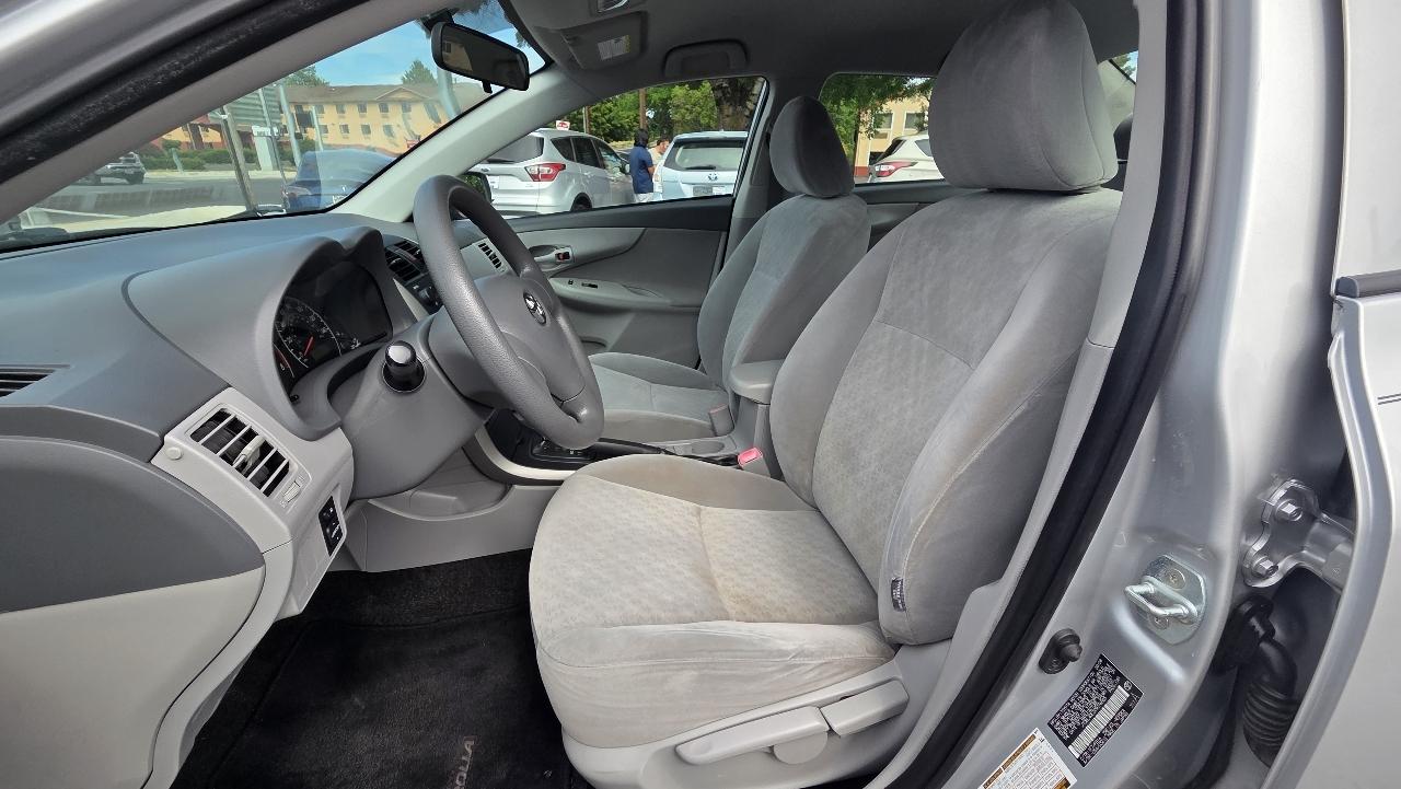 Toyota Corolla LE 2009
